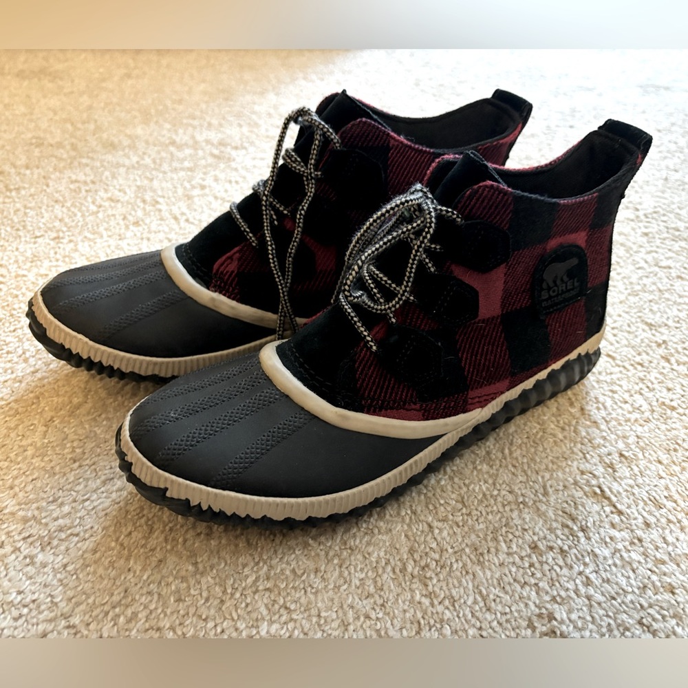 Sorel Plaid boots